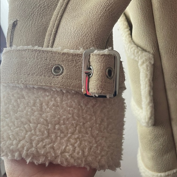 Y2K Steve Madden Tan Teddy Jacket with Cream Details - Picture 5 of 8